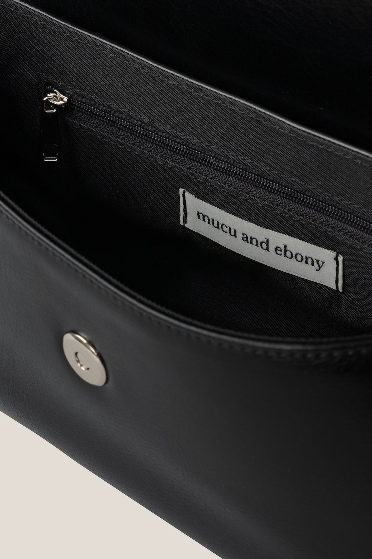 무쿠앤에보니(MUCU AND EBONY) Classic Bag _ Black