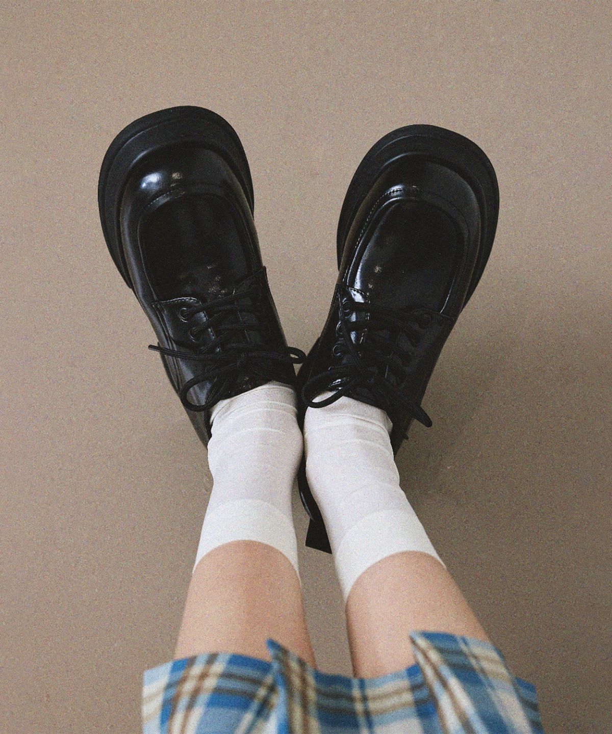스퍼(SPUR) Harper 천연소가죽 레이스업 플랫폼 블랙 로퍼 7cm -SA9060 (1 color)