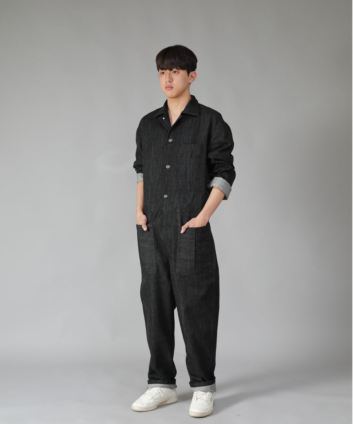 세인트크루(SAINTCREW) 오버라운드 테이퍼드 카고 점프슈트 OT-502C 블랙 데님 BKS