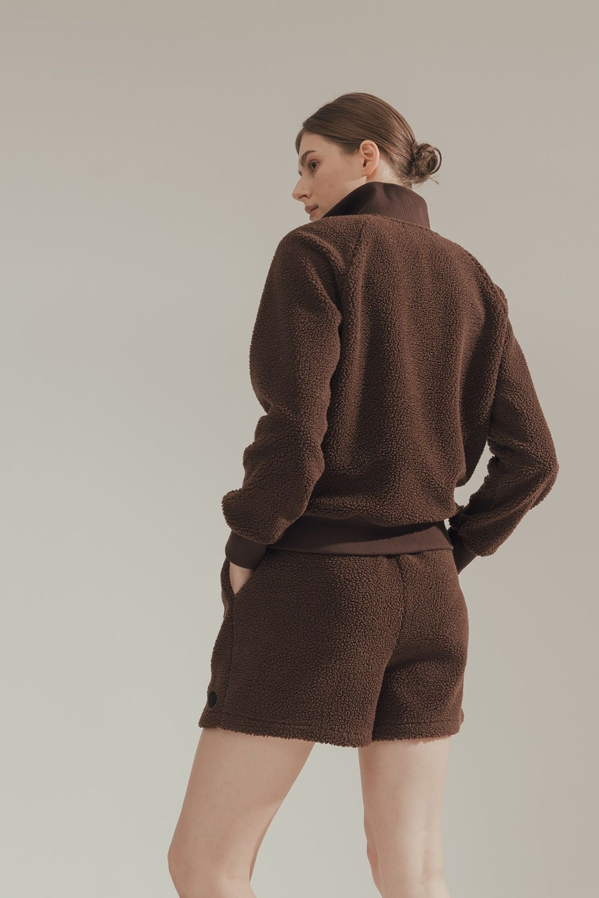 슈와(SCHWA) 모던 부클 스웻팬츠 (BROWN)
