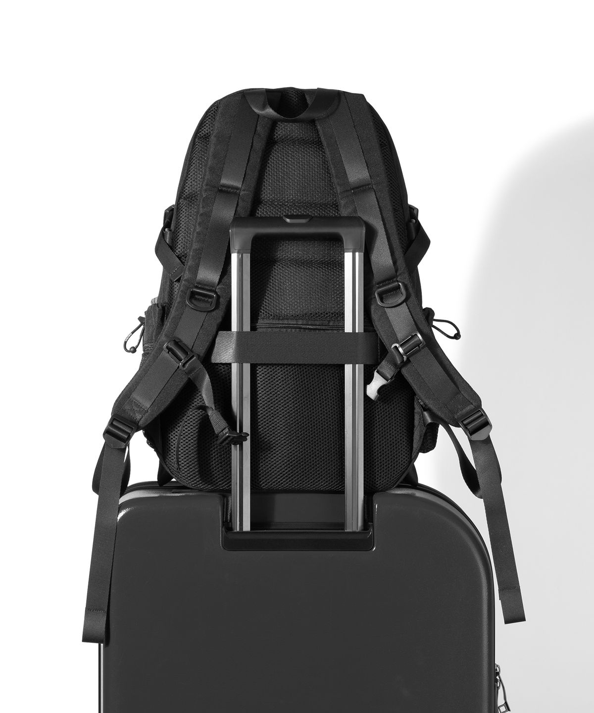 퀄팩(QUALPACK) 어센틱 백팩 102