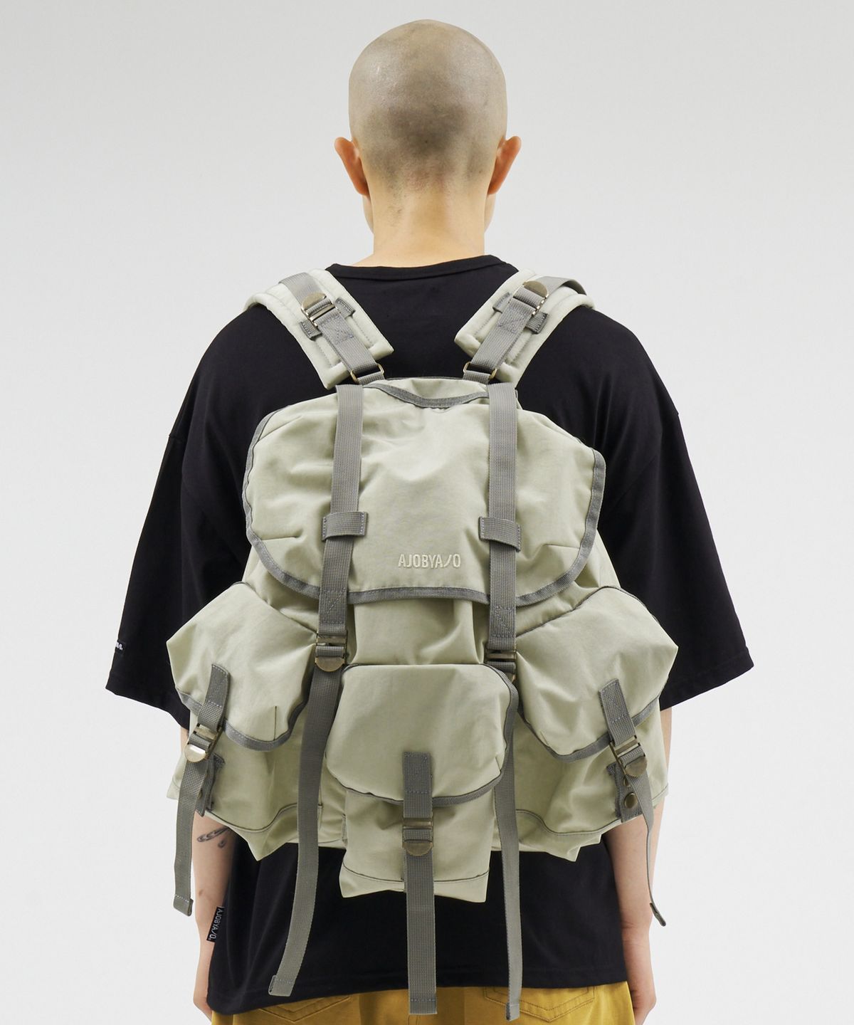아조바이아조(AJOBYAJO) Nylon Alice Pack [LIGHT GREY]