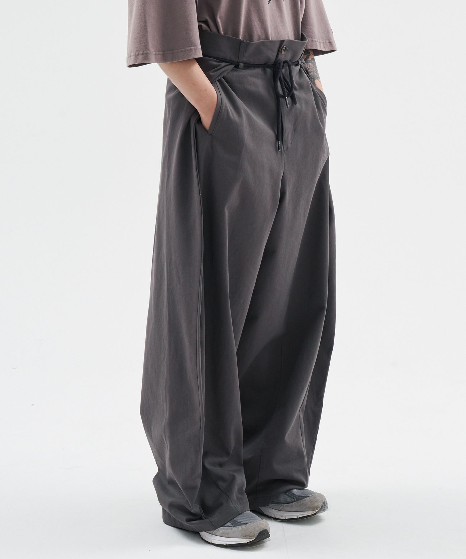 MUSINSA | AJOBYAJO One Tuck Oversized Cotton Pants [CHARCOAL]
