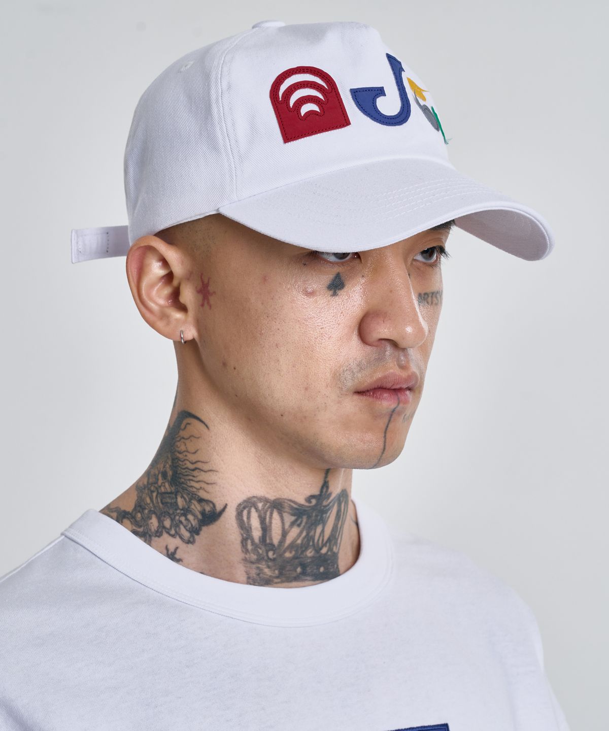 아조바이아조(AJOBYAJO) [PBA] AJO Pictogram Nylon Applique Cap [WHITE]