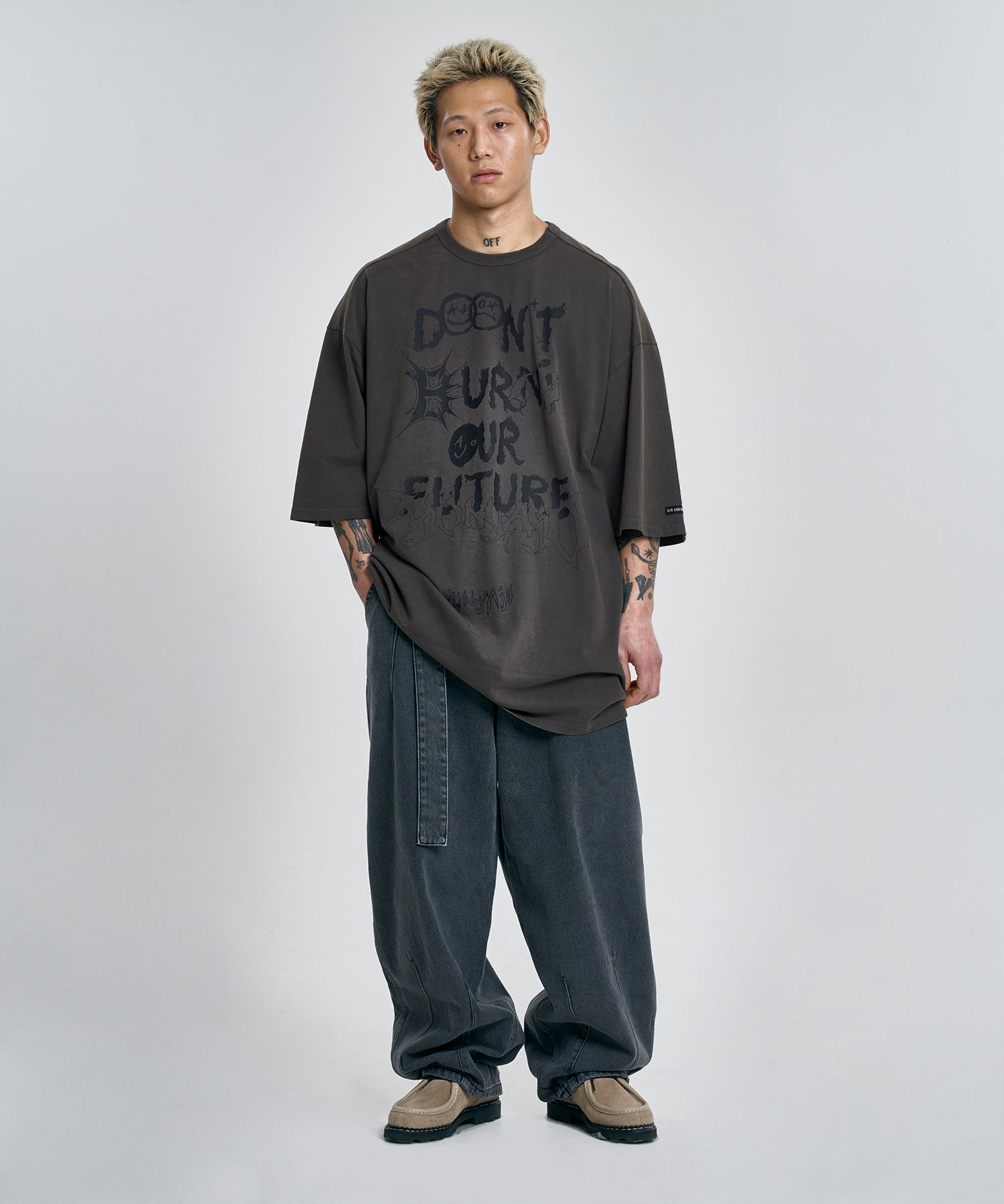 MUSINSA | AJOBYAJO [PBA] DBOF Collage T-Shirt [CHARCOAL]