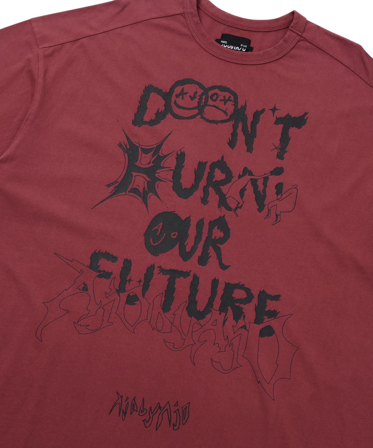 아조바이아조(AJOBYAJO) [PBA] DBOF Collage T-Shirt [BURGUNDY]