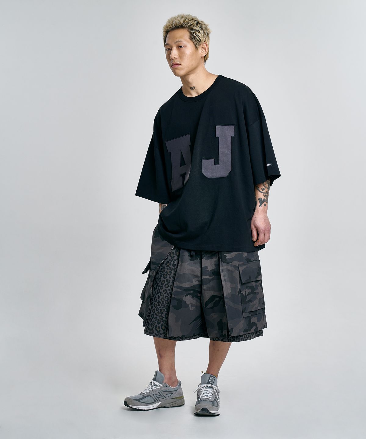 아조바이아조(AJOBYAJO) [PBA] AJ Nylon Applique T-shirt [BLACK]