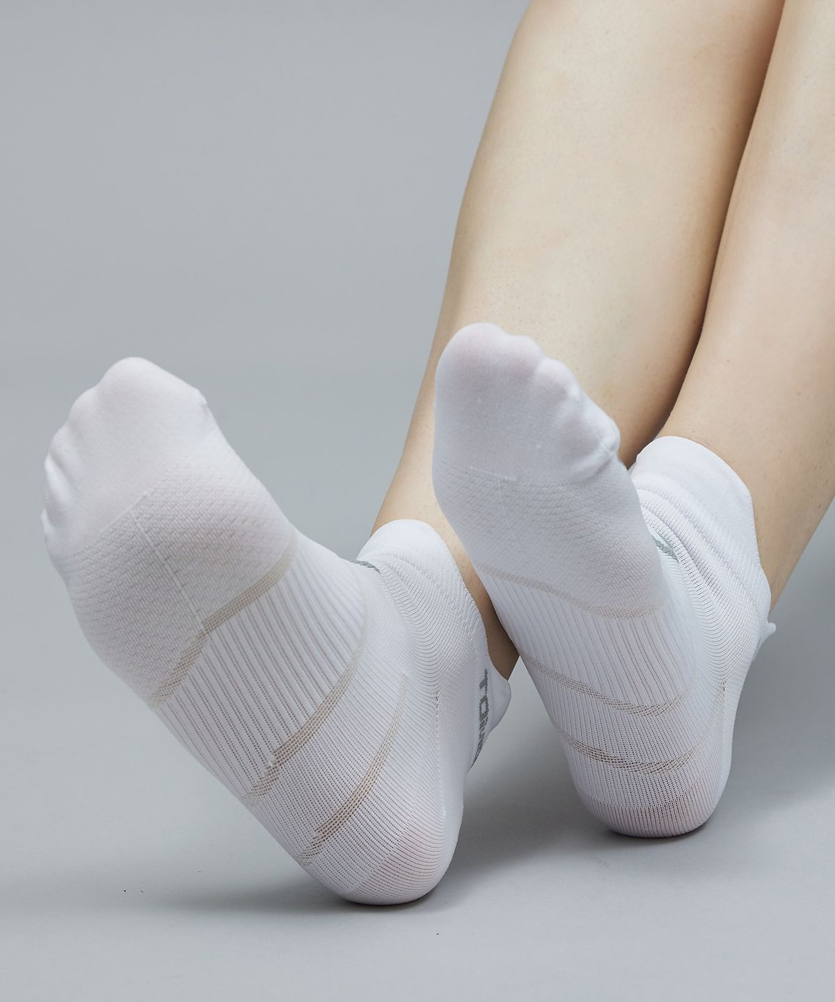 톰디어(TOMDEER) 흡한속건 슬림핏 러닝 스포츠 양말