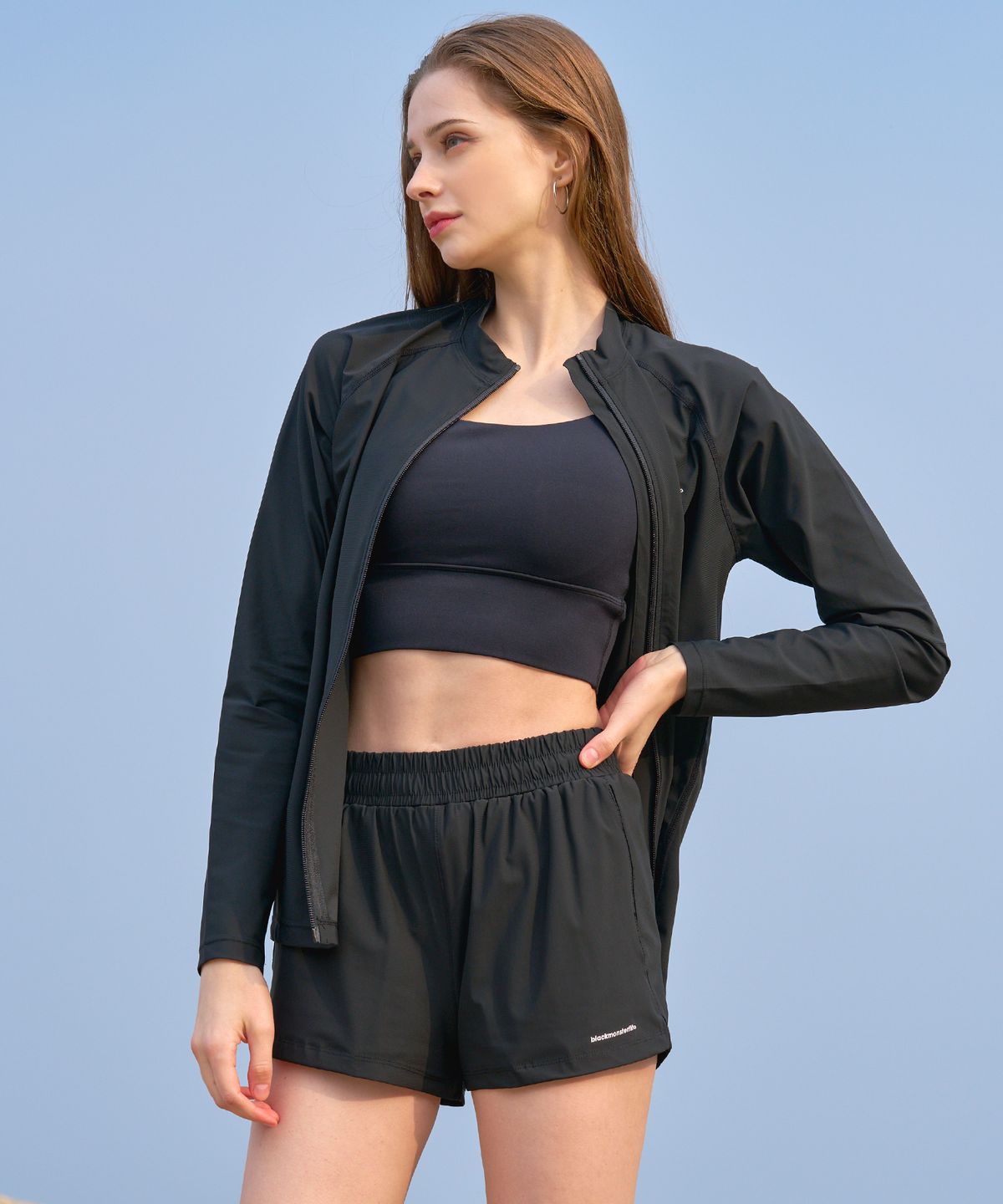 블랙몬스터핏(BLACK MONSTER FIT) 액티브 우먼 투인원 워터 쇼츠 (BLACK) / BM230717