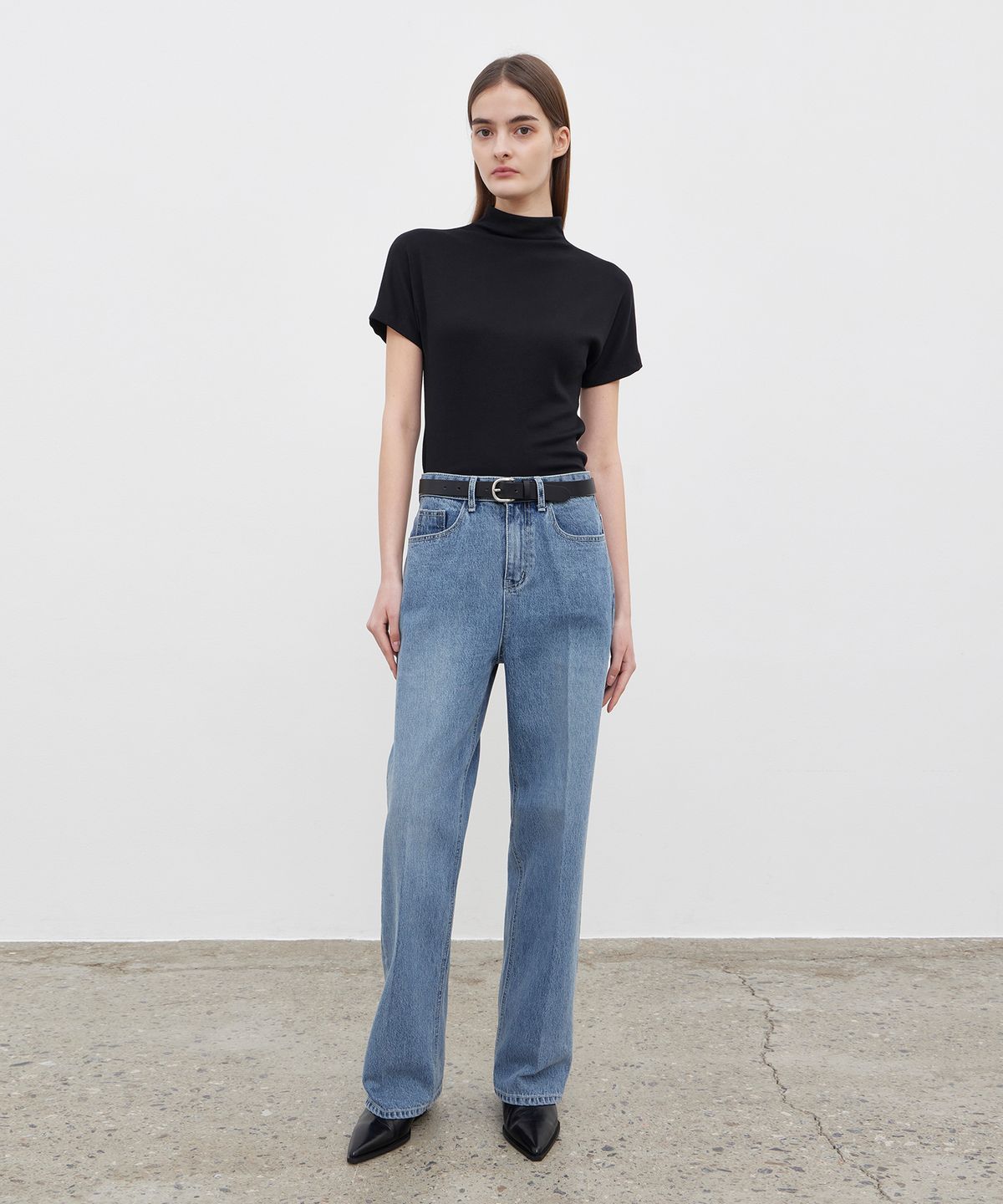 노티아(NOTIA) TURTLE NECK HALF SLEEVE T-SHIRTS - BLACK