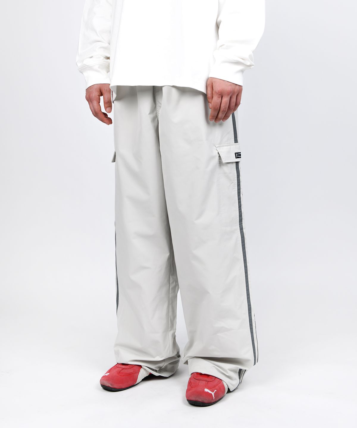 피지컬 디파트먼트(PHYSICAL DEPARTMENT) COLOR BLOCK STITCH TRACK PANTS IVORY
