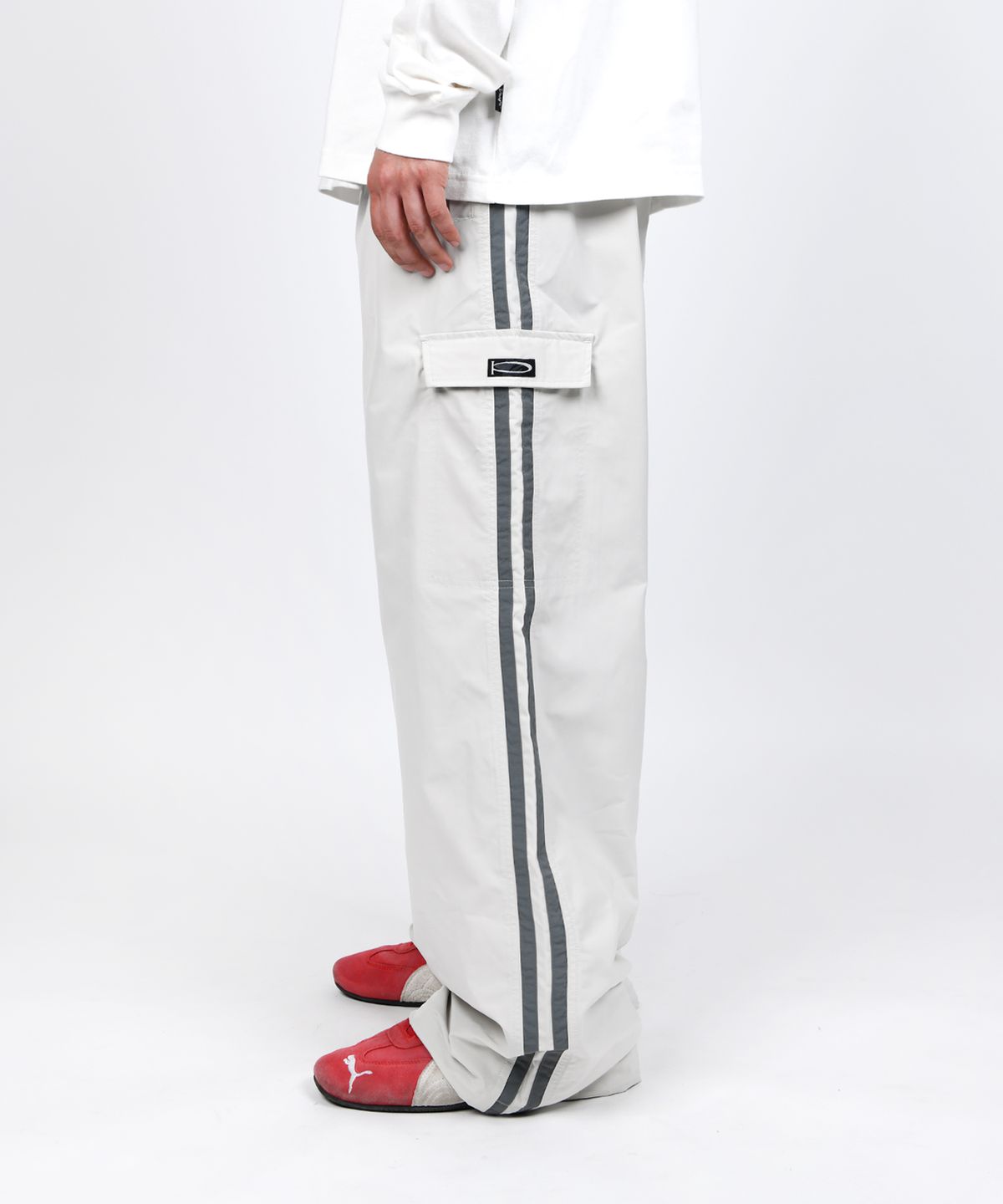 피지컬 디파트먼트(PHYSICAL DEPARTMENT) COLOR BLOCK STITCH TRACK PANTS IVORY