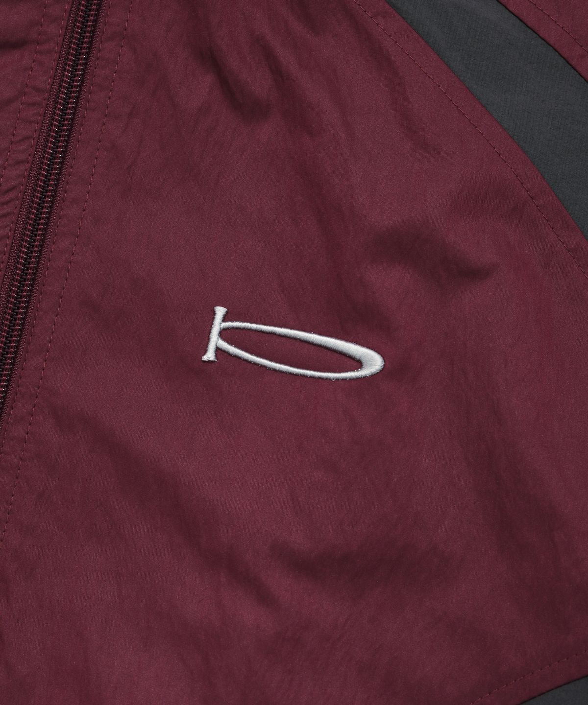 피지컬 디파트먼트(PHYSICAL DEPARTMENT) CURVE CROP WIND BREAKER BURGUNDY