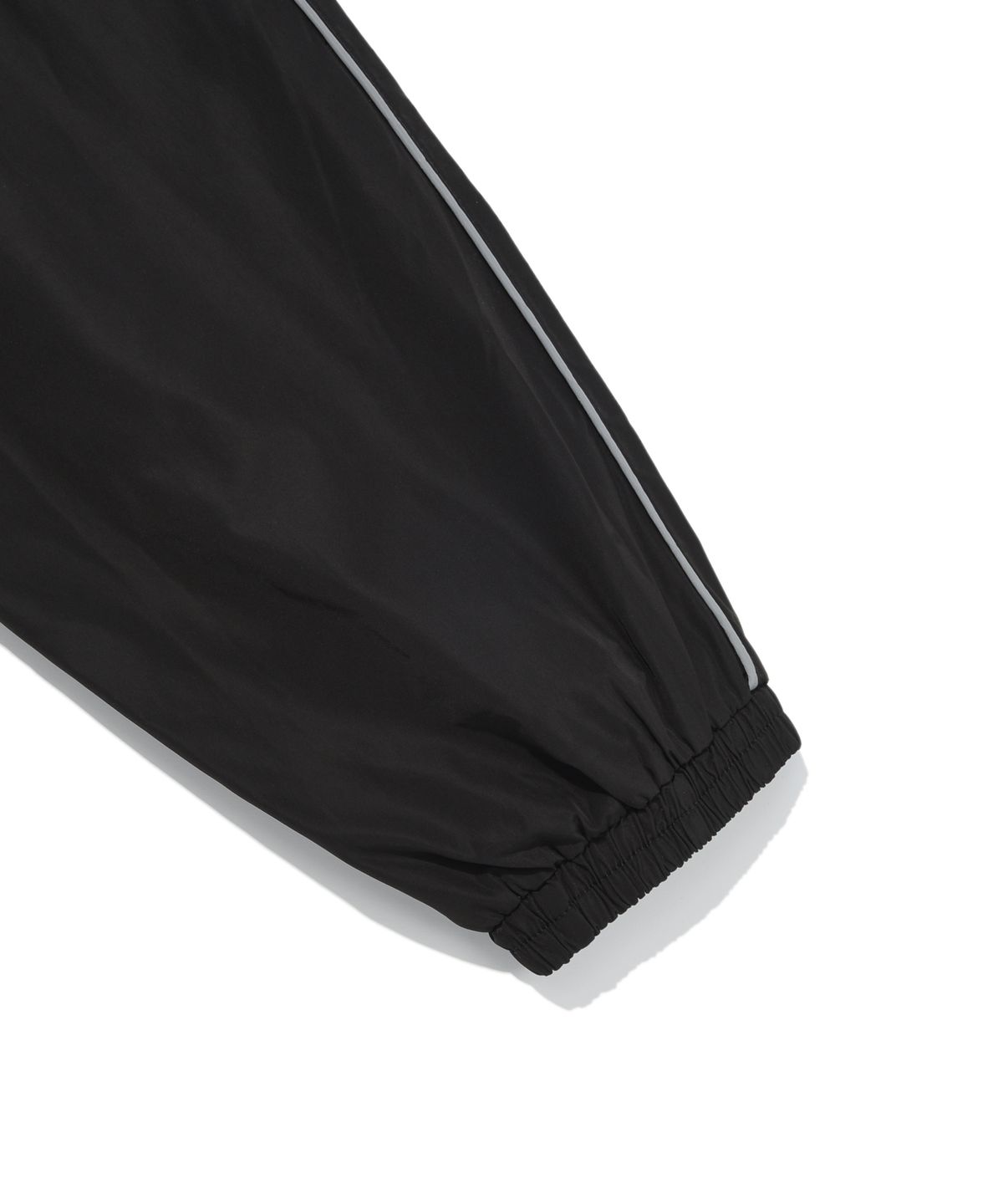 피지컬 디파트먼트(PHYSICAL DEPARTMENT) NYLON PIPNG CROP BOLERO BLACK