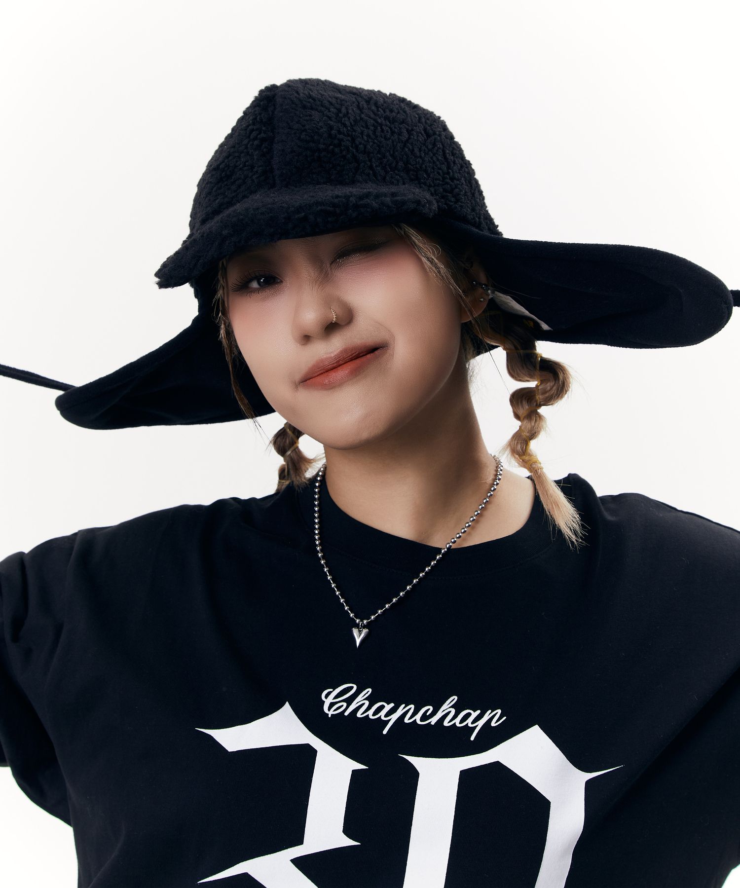 合馬公式アカウント2  カシミヤ混 ノバチェック ホースロゴ ベルト POPEYE（TM）×coenコラボ ジャガードニットサッカーマフラー