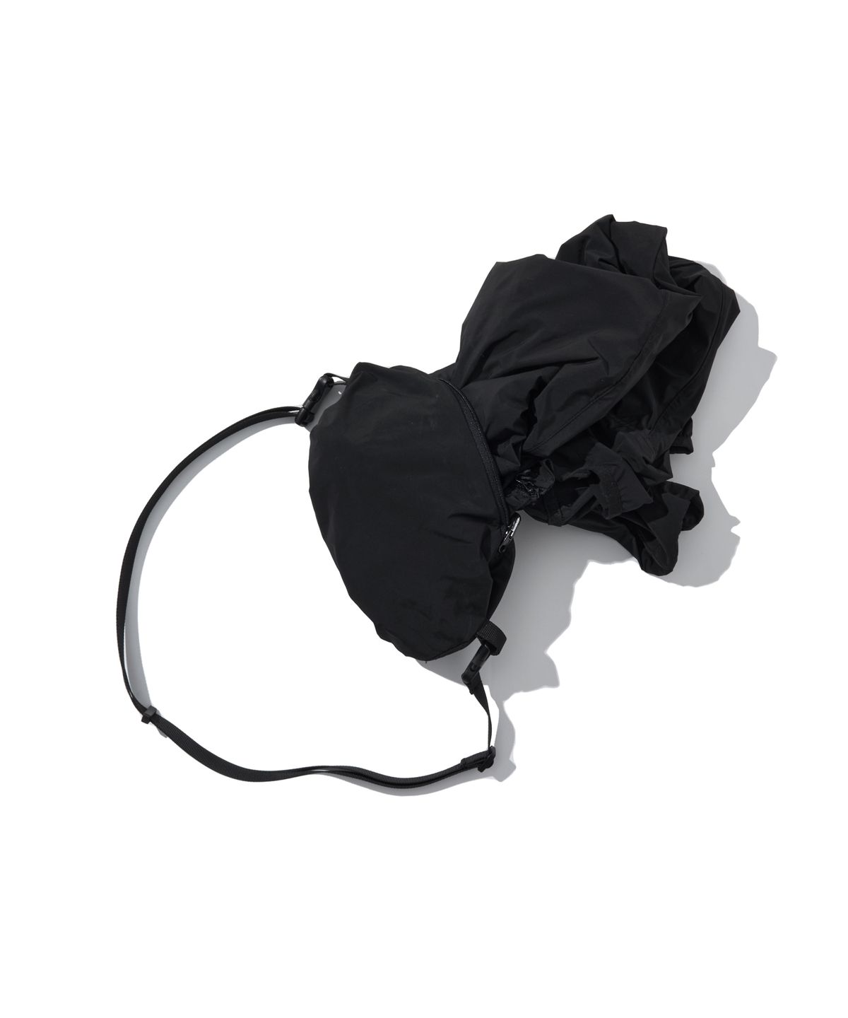 예일(YALE) 엠브로이더리 댄 라이트웨이트 패커블 윈드브레이커_블랙