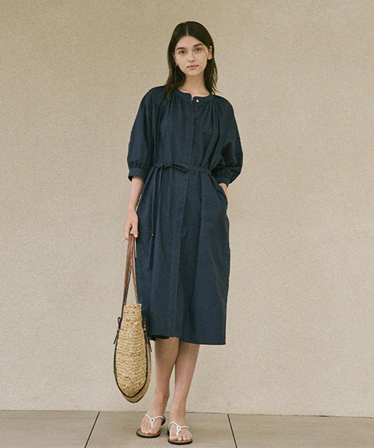 링서울(LINGSEOUL) voluminous shirring dress-navy