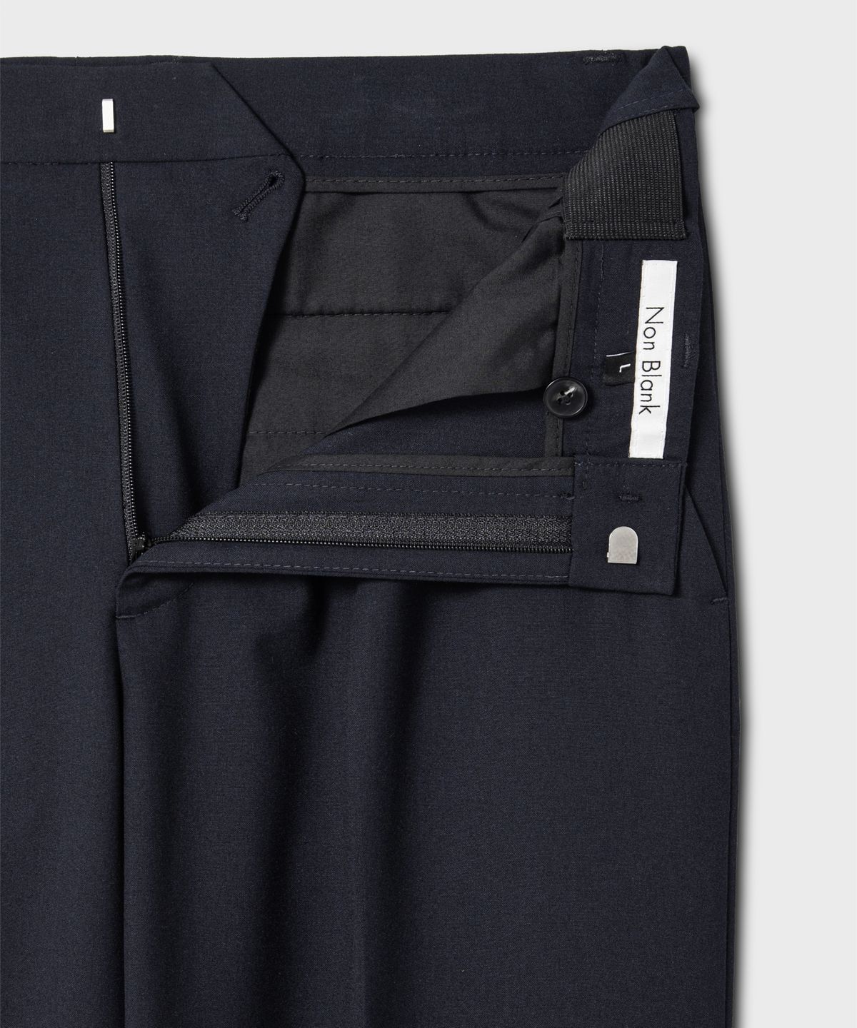 넌블랭크(NONBLANK) W11 세미 와이드 핏 슬랙스_DARK NAVY