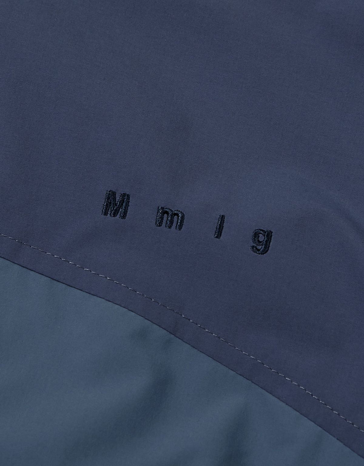 엠엠엘지(MMLG) [Mmlg] ROUND NYLON JUMPER (BLUE)