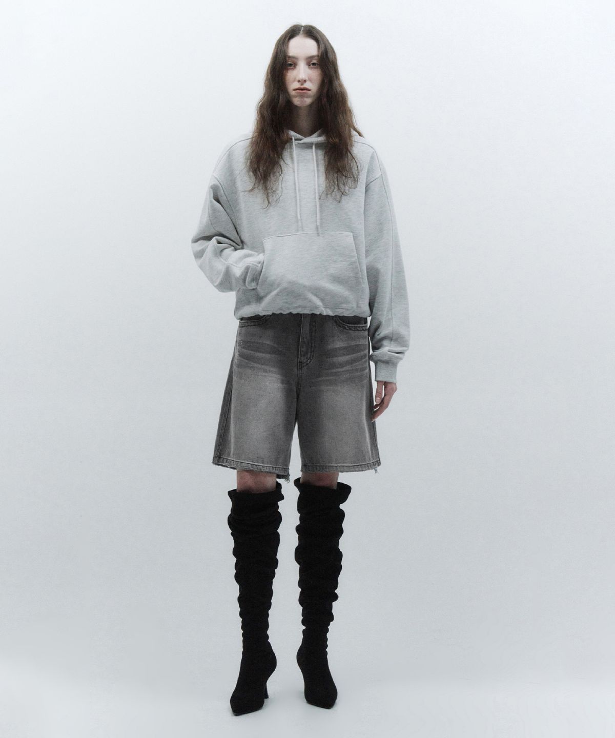 인사일런스 우먼(INSILENCE WOMEN) 스노우 워시드 크롭 후디 MELANGE GREY