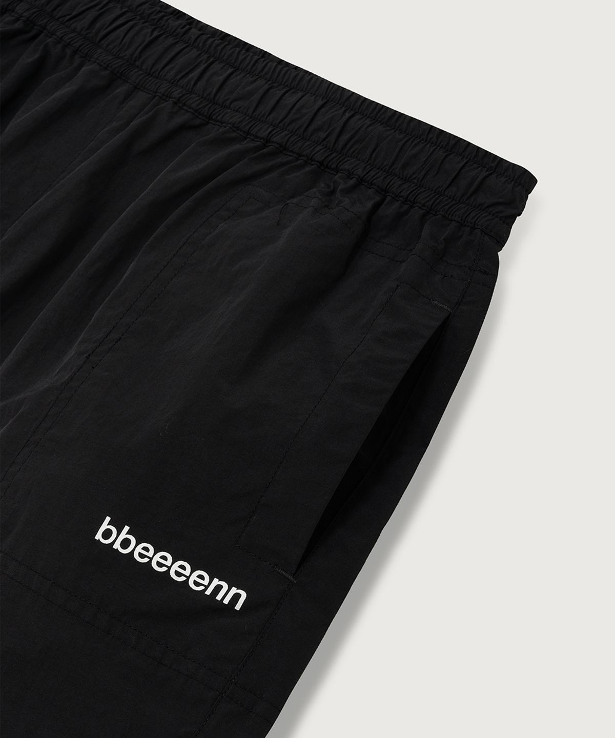 벤(BBEEEENN) 테크니컬 패브릭 쇼츠_블랙