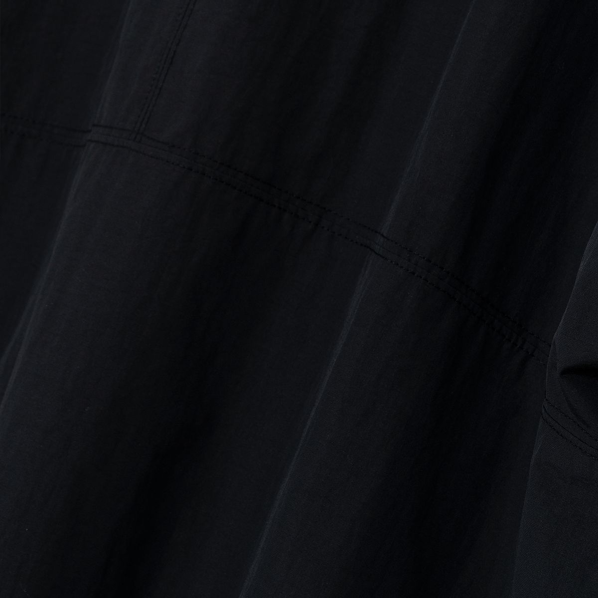 벤(BBEEEENN) MENS)테크니컬 패브릭 풀오버_블랙