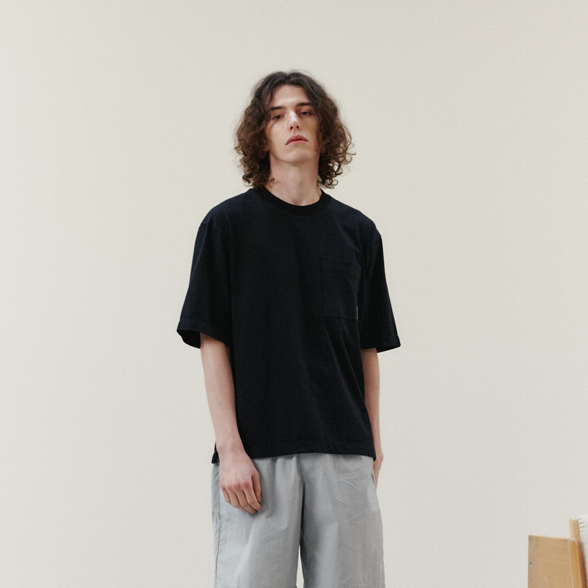 벤(BBEEEENN) MENS)오버핏 포켓 티셔츠_블랙