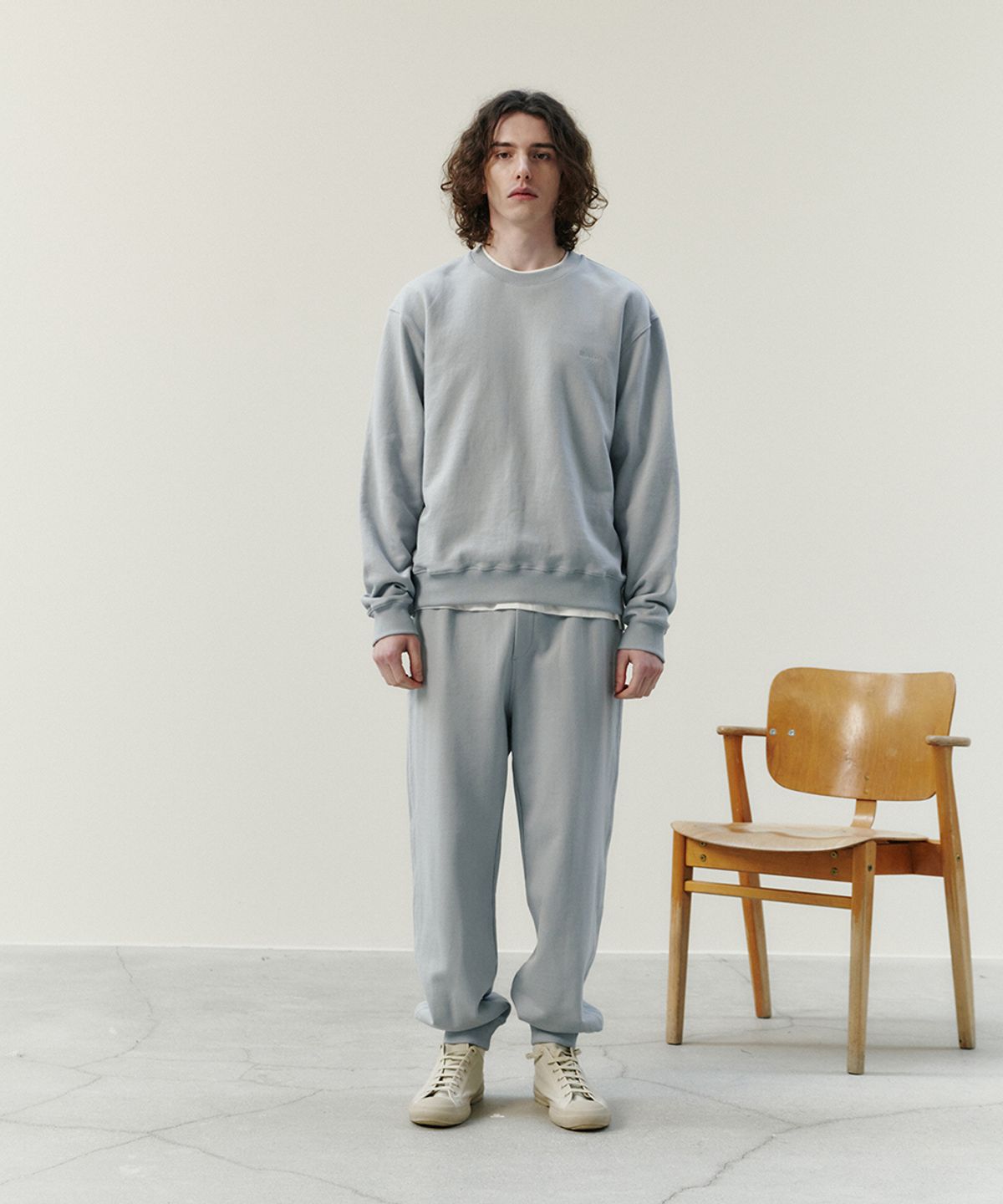 벤(BBEEEENN) MENS)벤 스웻셔츠_블루