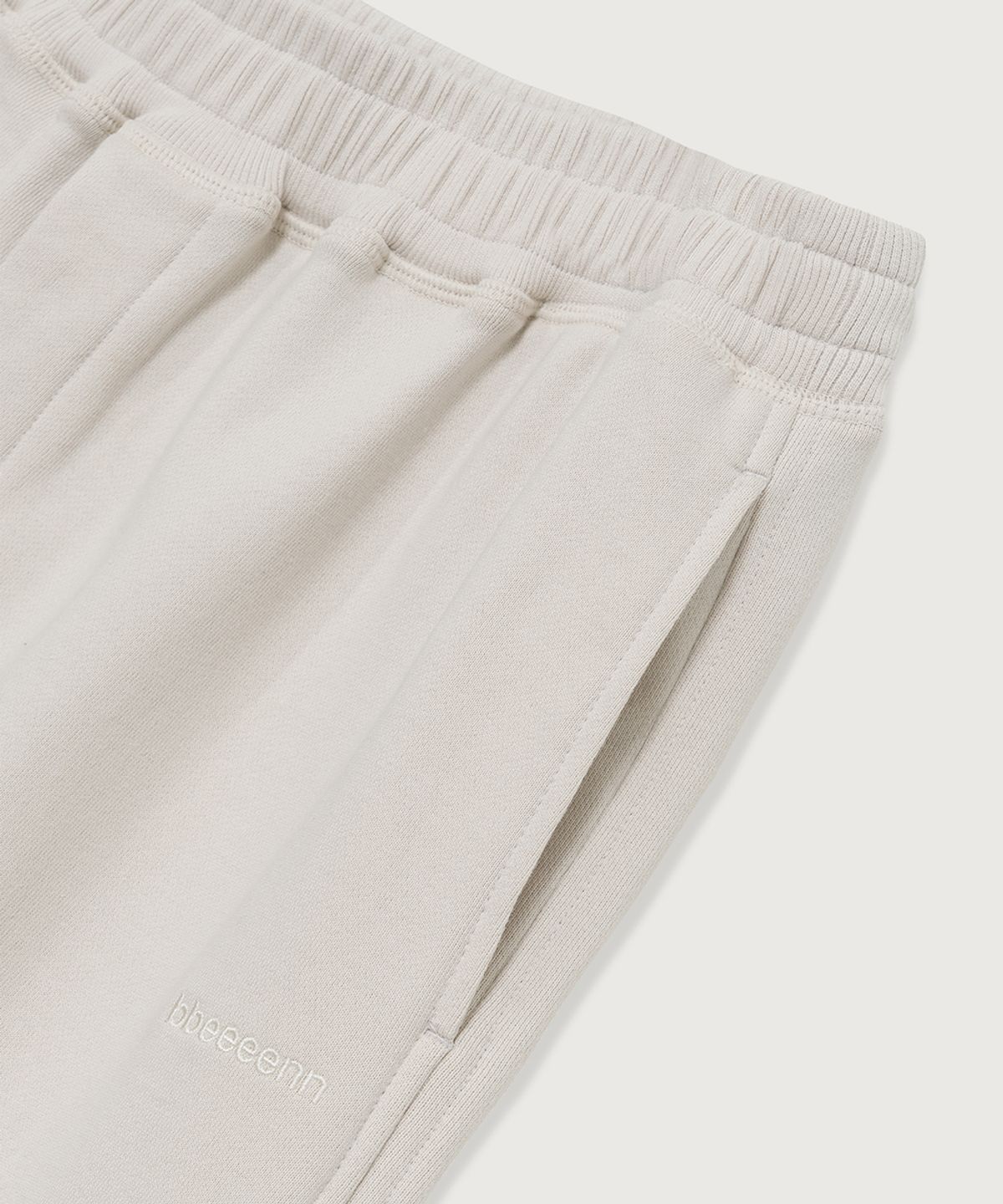 벤(BBEEEENN) MENS)벤 스웻팬츠_에크루