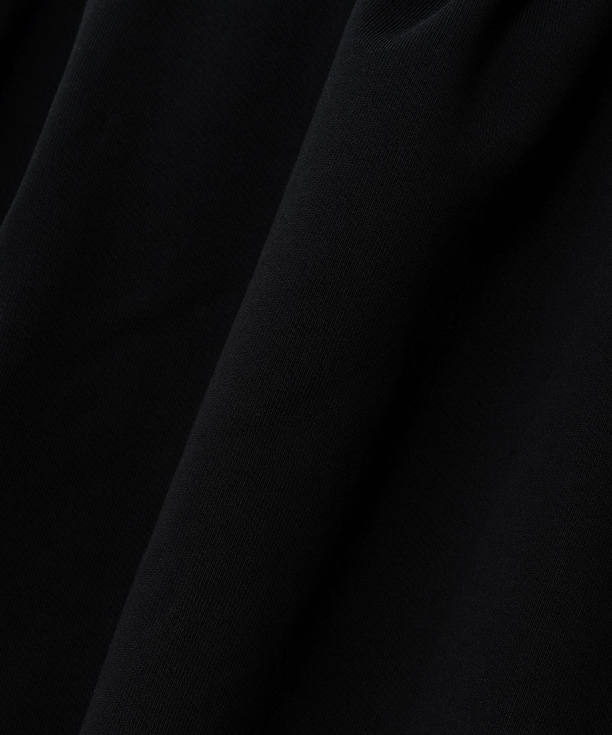 벤(BBEEEENN) 벤몬 오버핏 스웻셔츠_블랙
