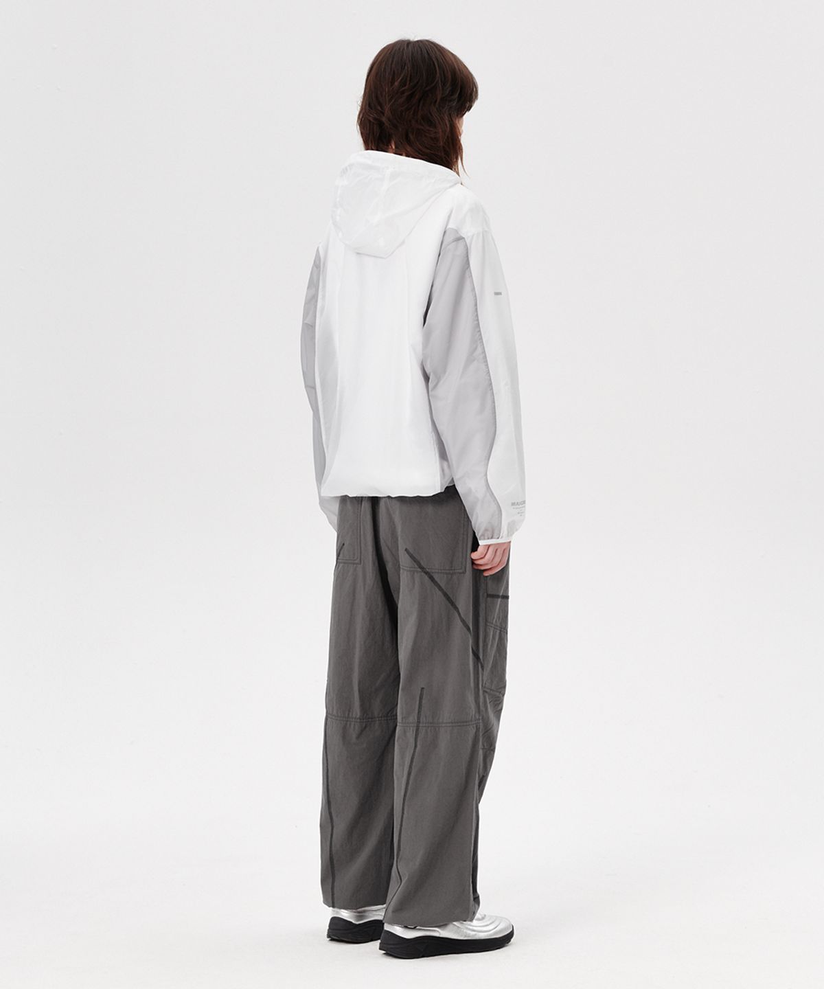 마하그리드(MAHAGRID) WAVE M LOGO HOODED WINDBREAKER GREY(MG2ESMB960A)