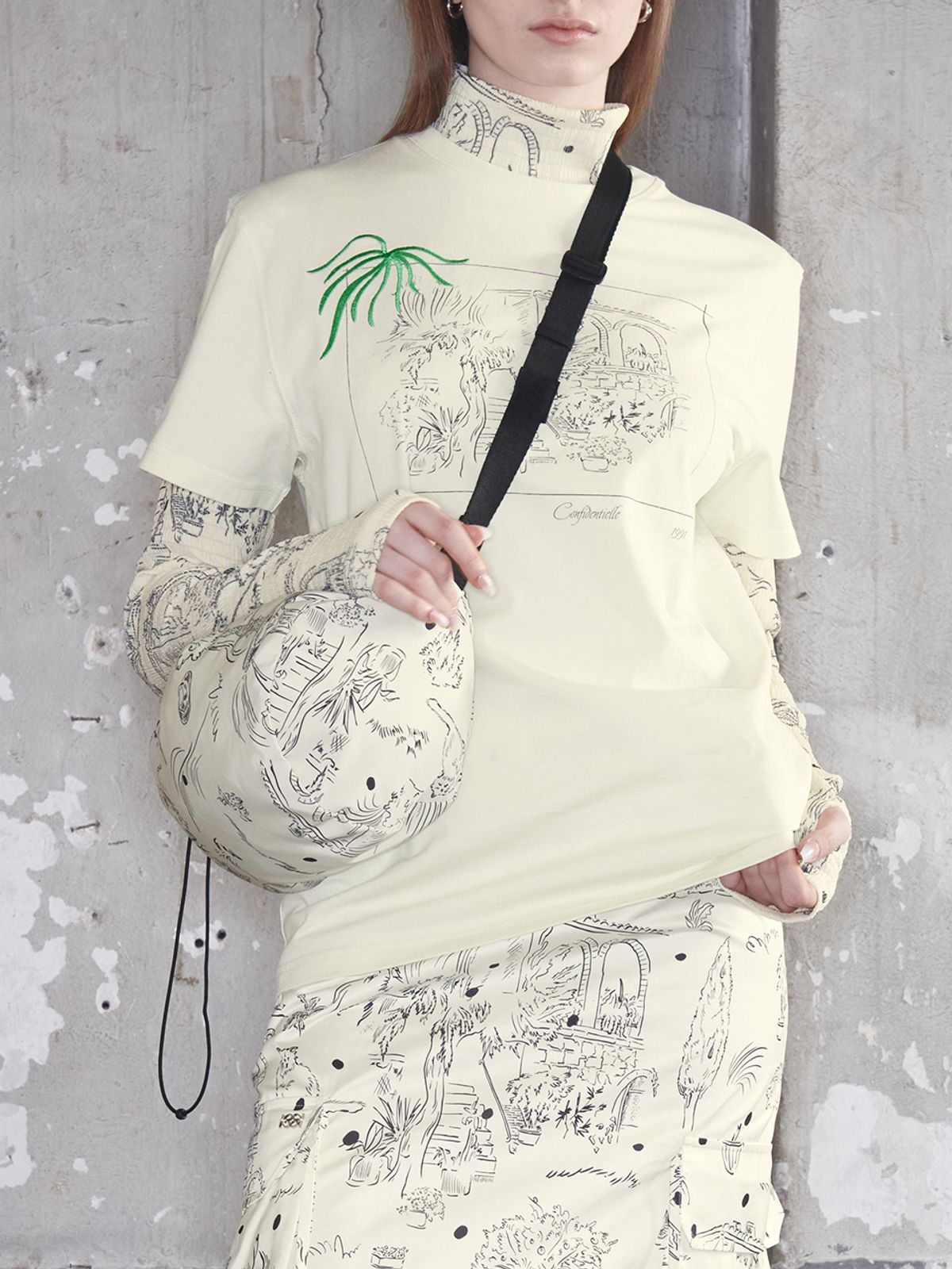 기준(KIJUN) Drawing Sport Bag UNISEX Print Cream