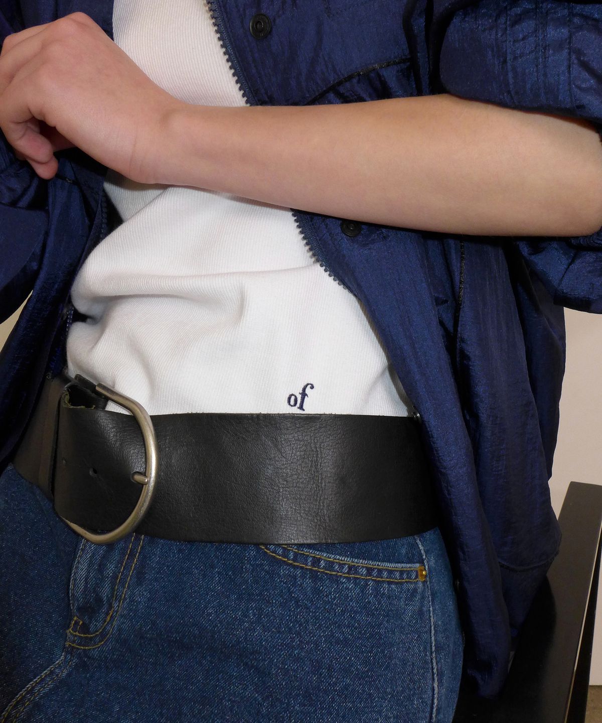 오버듀플레어(OVERDUEFLAIR) RIBBED COTTON U NECK TOP_WHITE