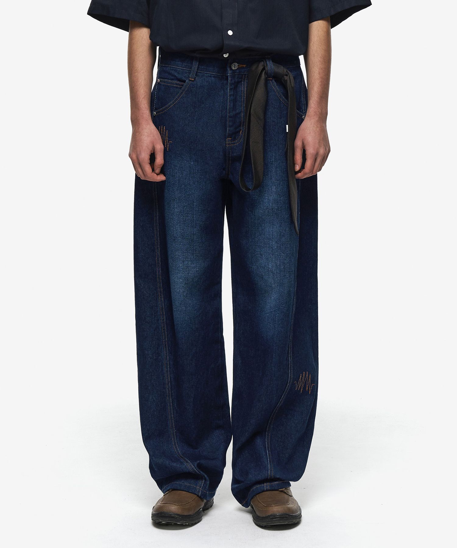 パンツ Andequal back slit curve denim pants M パンツ Andequal back slit curve denim pants M