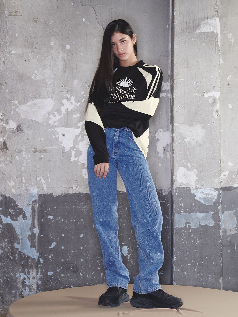 기준(KIJUN) Sunshine Football T-Shirt UNISEX Black Cream - 사이즈