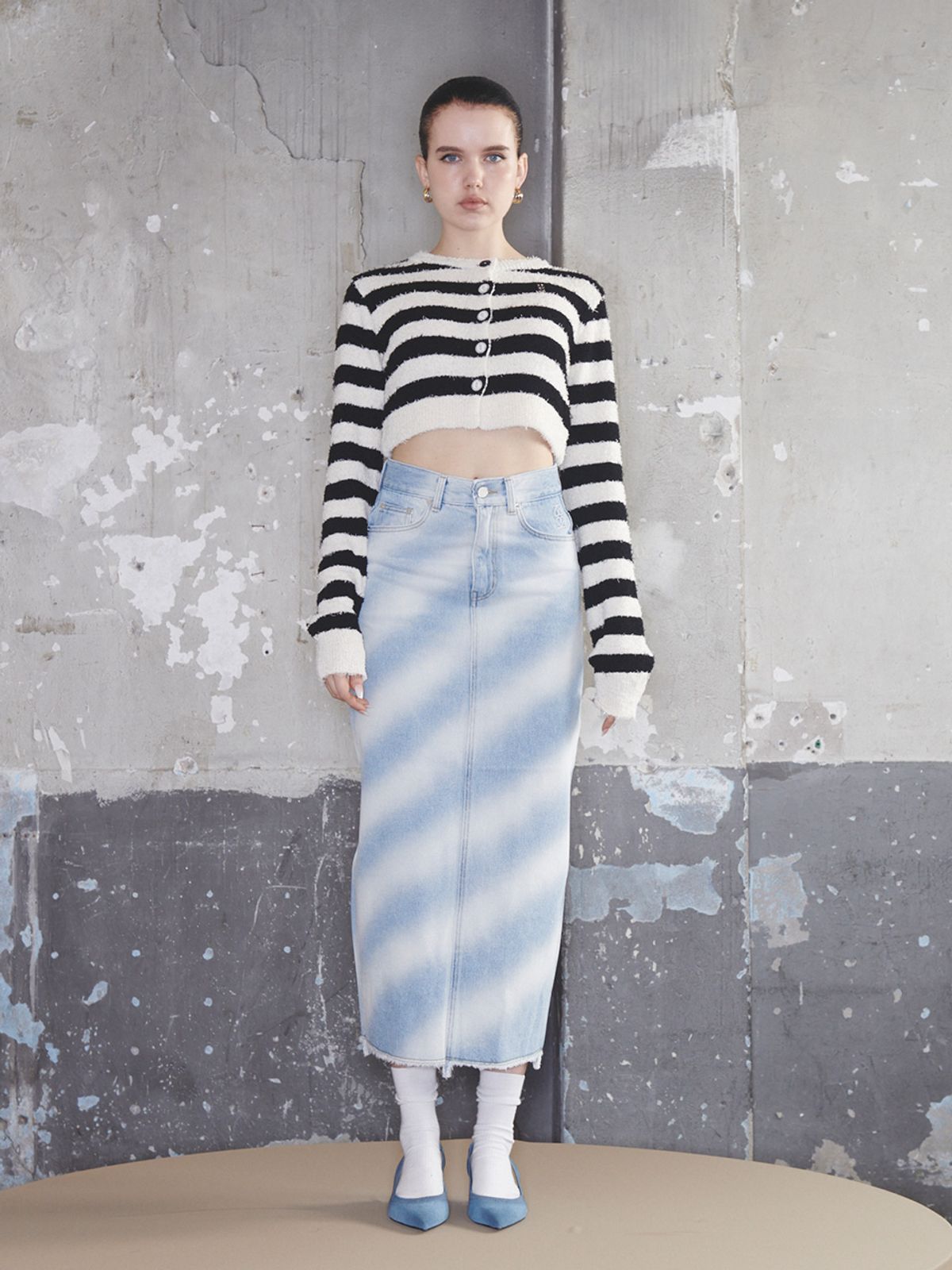 기준(KIJUN) Striped Knit Cardigan Black Cream