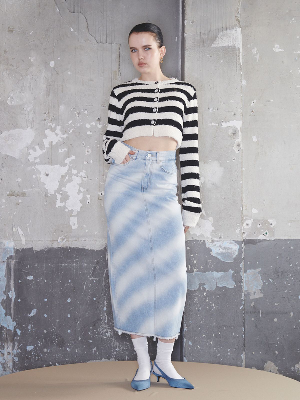 기준(KIJUN) Striped Knit Cardigan Black Cream