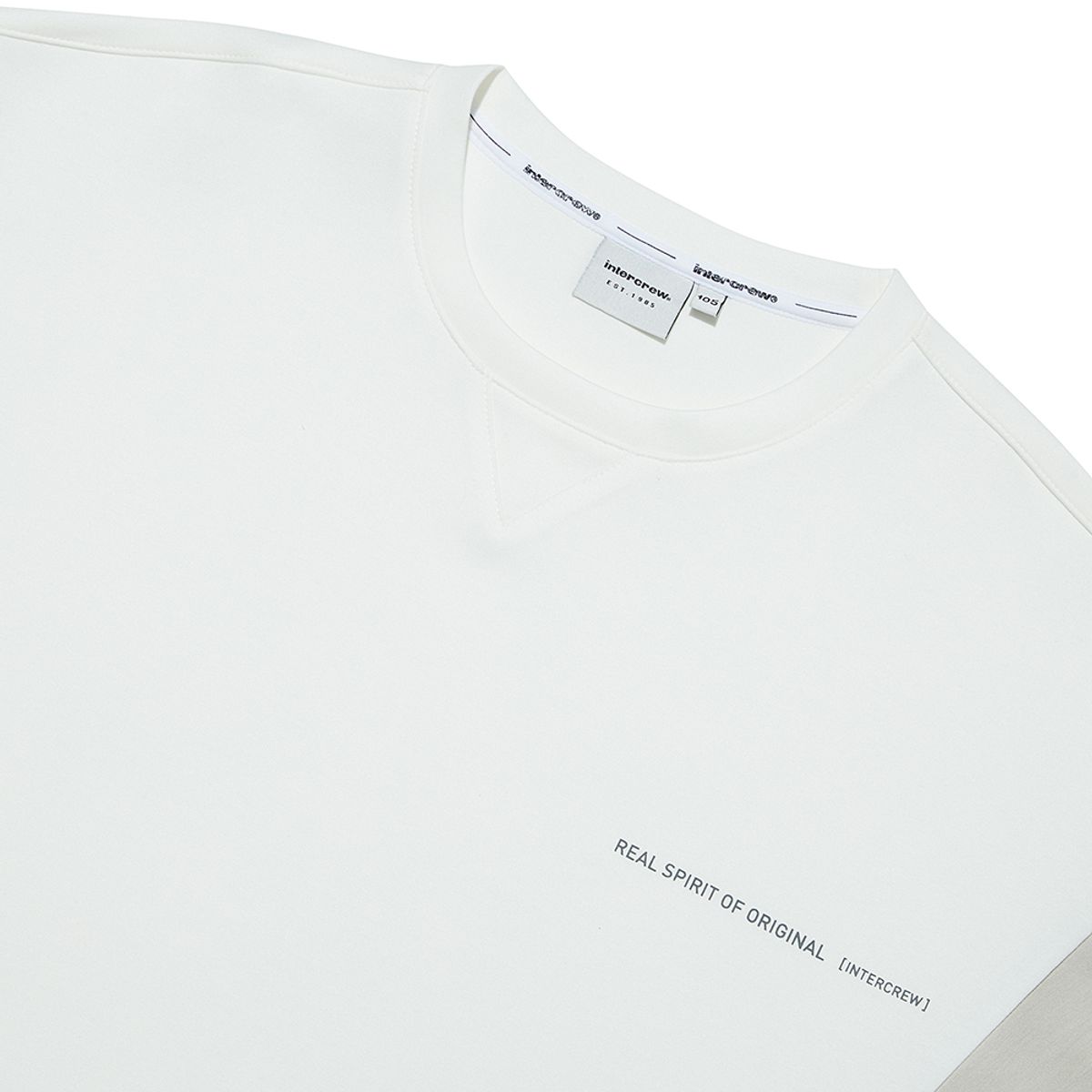 인터크루(INTERCREW) [24SS] 시밀러 블록 맨투맨 화이트 ITY1TM06AWH