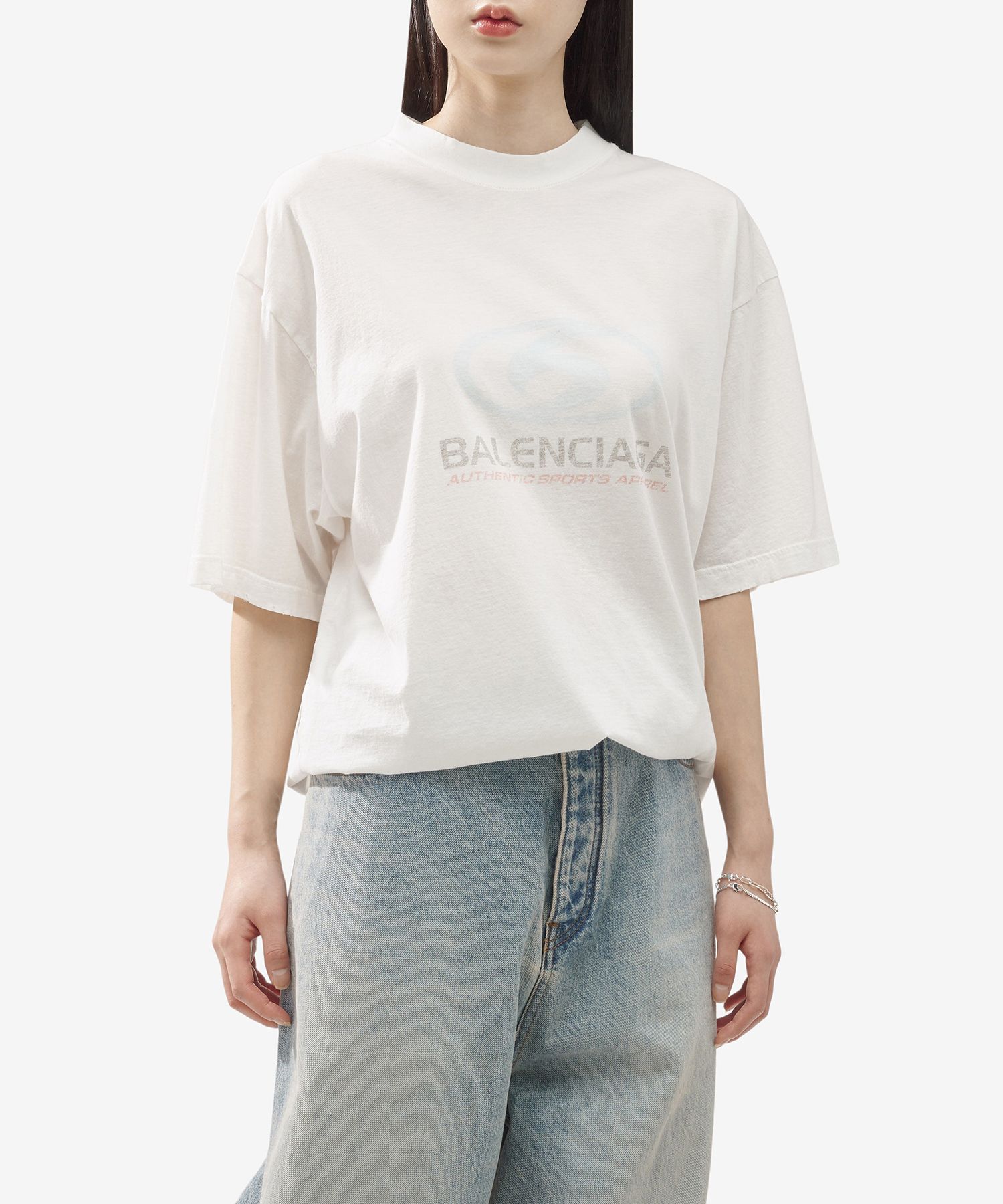 ■BALENCIAGA■ Medium Fit Surfer Short Sleeve T-Shirt White Balenciaga Surfer T-Shirt Medium Fit | Saks Fifth Avenue