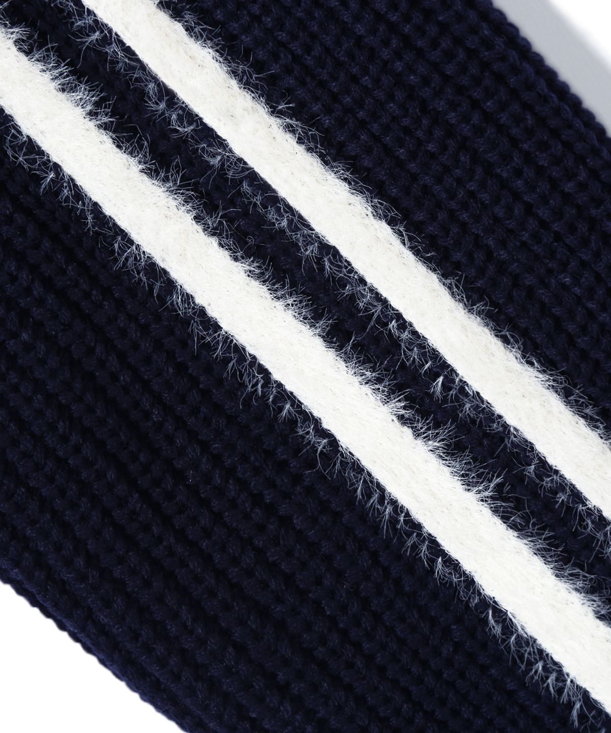 트릴리온(TRILLION) 워셔블 헤어리 브러쉬 트랙 집업 니트 (NAVY)