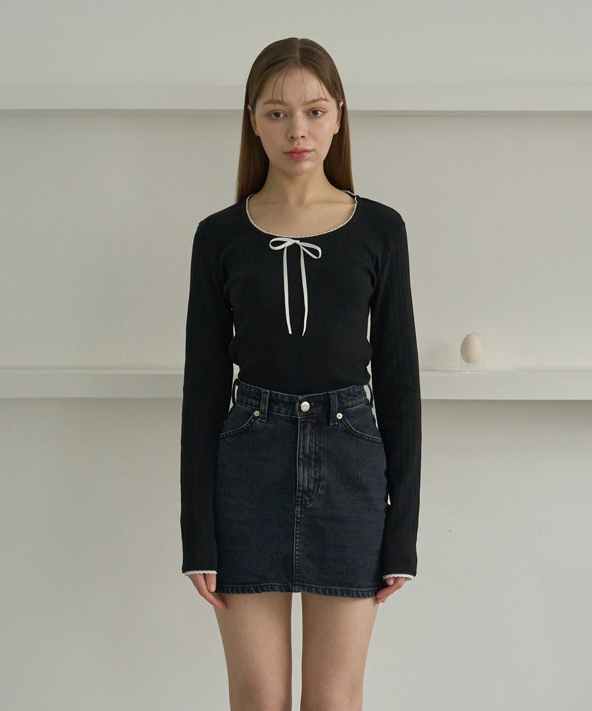 오오엠엘(5OML) 레이스 펀칭 리본 롱슬리브 (블랙)