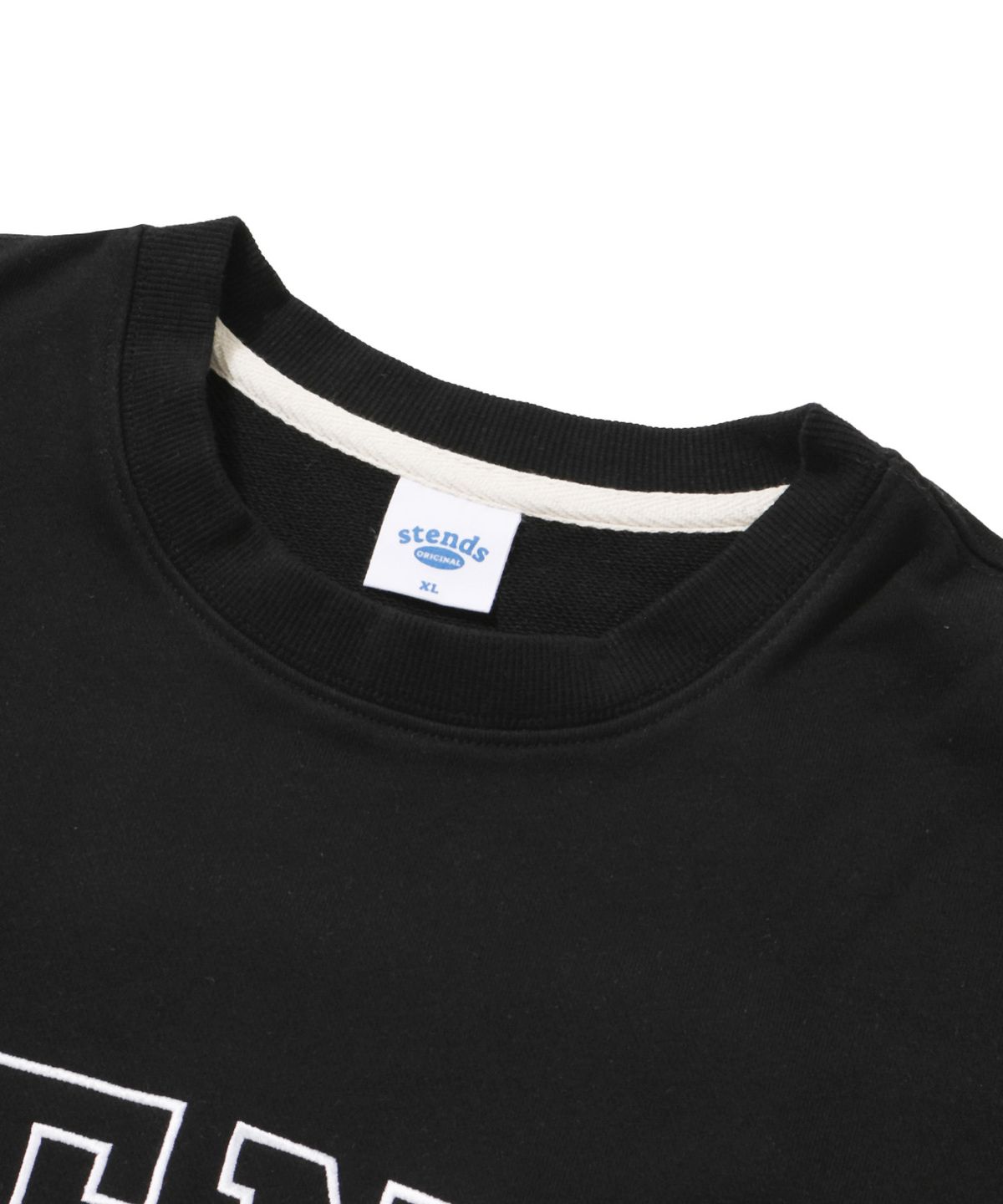 스탠즈(STENDS) [M~4XL] 오리지널 스트로크 로고 크루넥_블랙