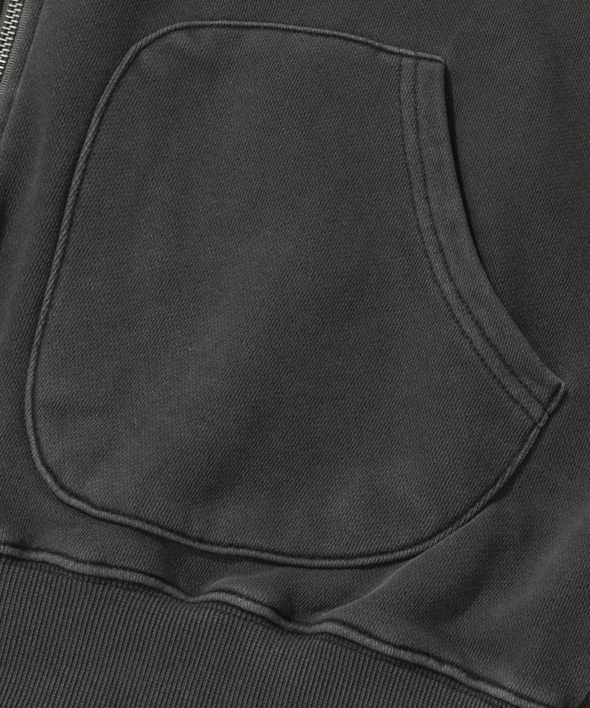 스탠즈(STENDS) [M~4XL] 피그먼트 아치 로고 후드 집업_차콜