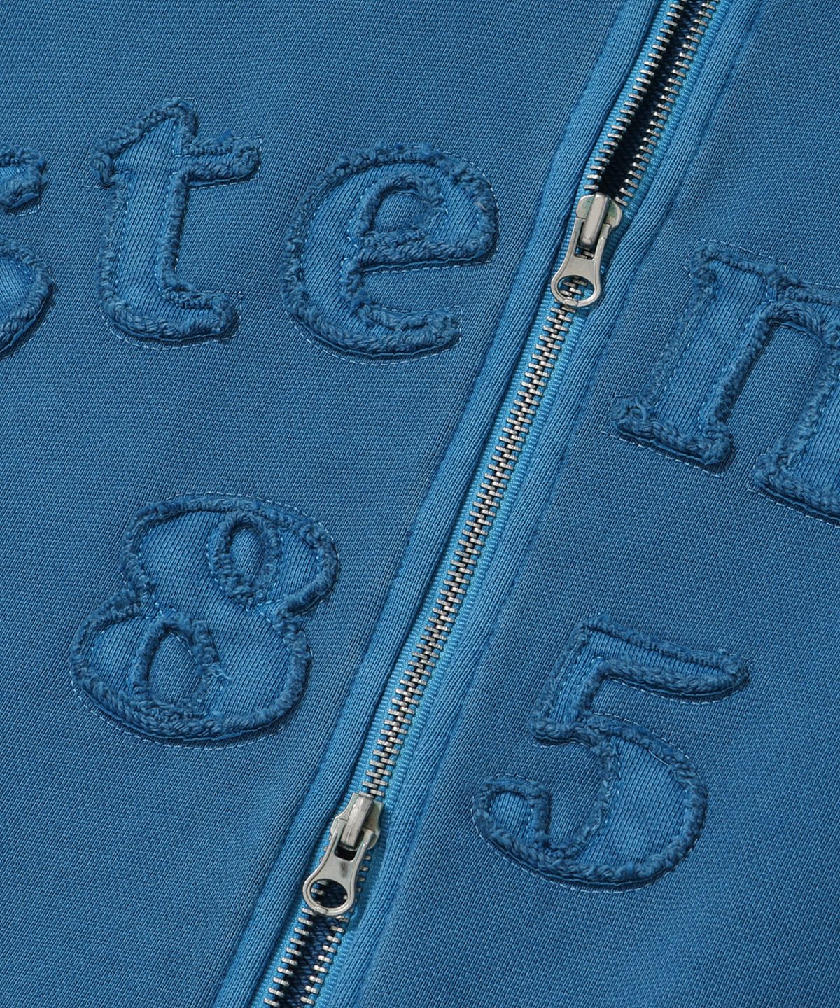 스탠즈(STENDS) [M~4XL] 피그먼트 아치 로고 후드 집업_블루