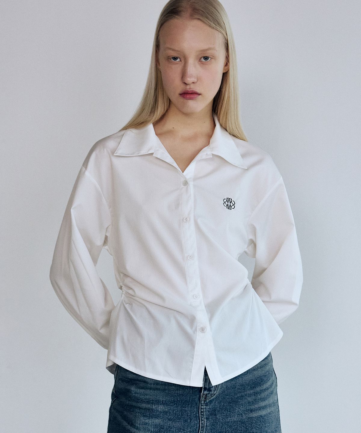 닉앤니콜(NICK&NICOLE) WRINKLE SLIM LINE SHIRRING SHIRT_IVORY