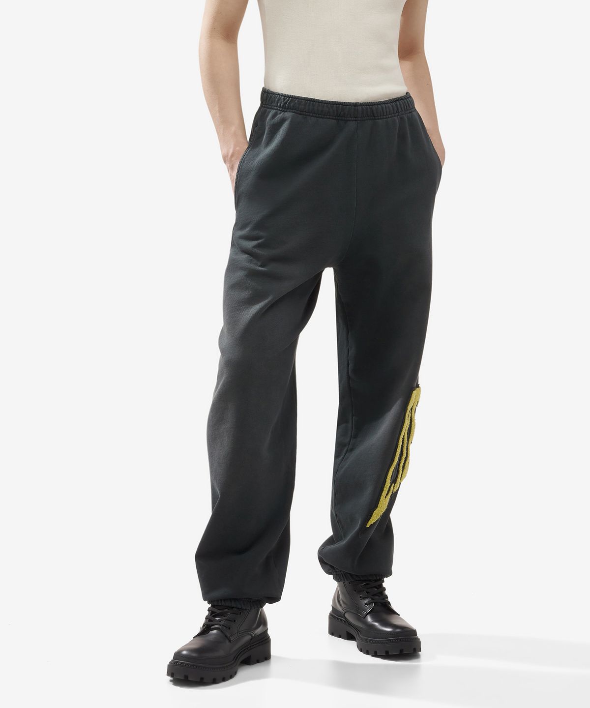 디젤(DIESEL) P 마치 스웻 팬츠 - 블랙 / A121250EPAI9XX