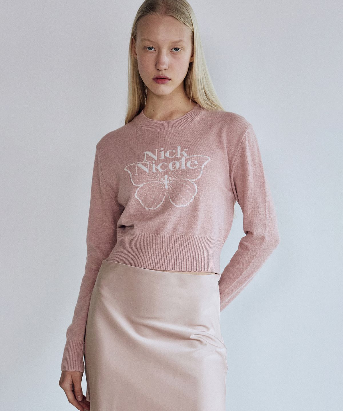 닉앤니콜(NICK&NICOLE) CASHMERE BUTTERFLY SIGNATURE CROP KNIT_PINK