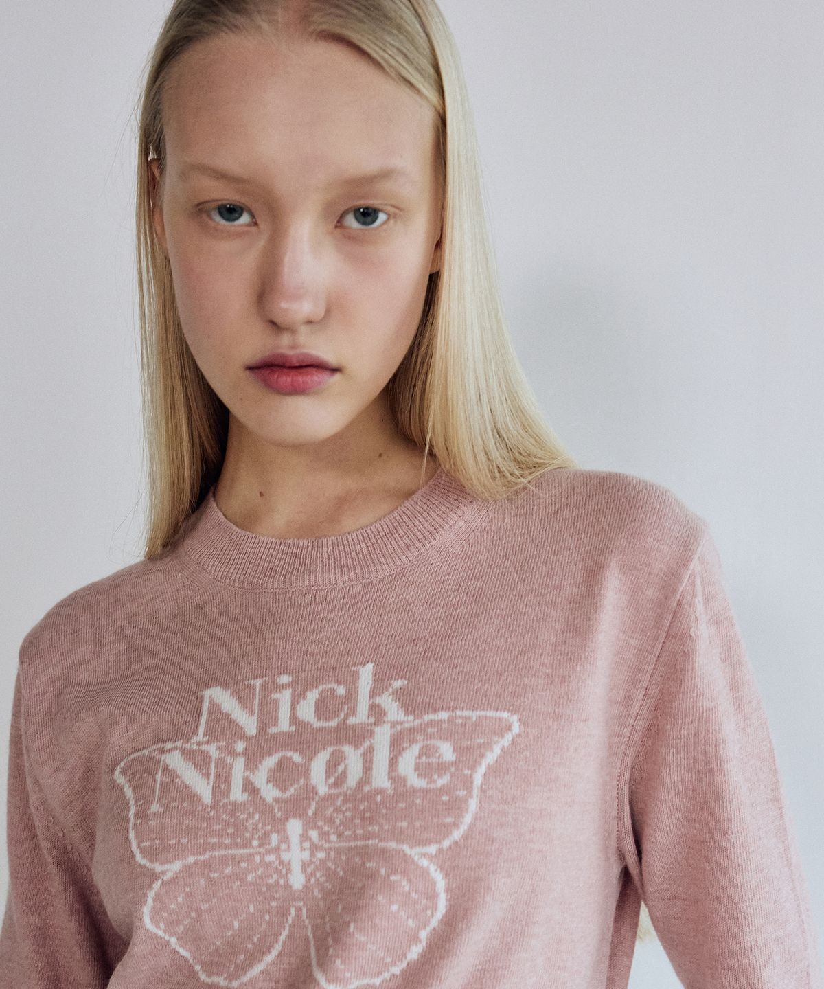 닉앤니콜(NICK&NICOLE) CASHMERE BUTTERFLY SIGNATURE CROP KNIT_PINK