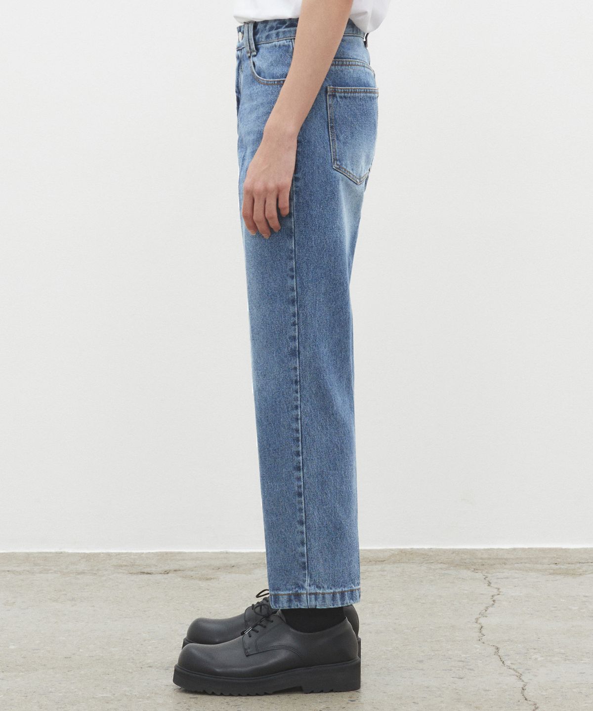 데케트(DECET) Dawn Cropped Tapered Jeans DCPT001Blue