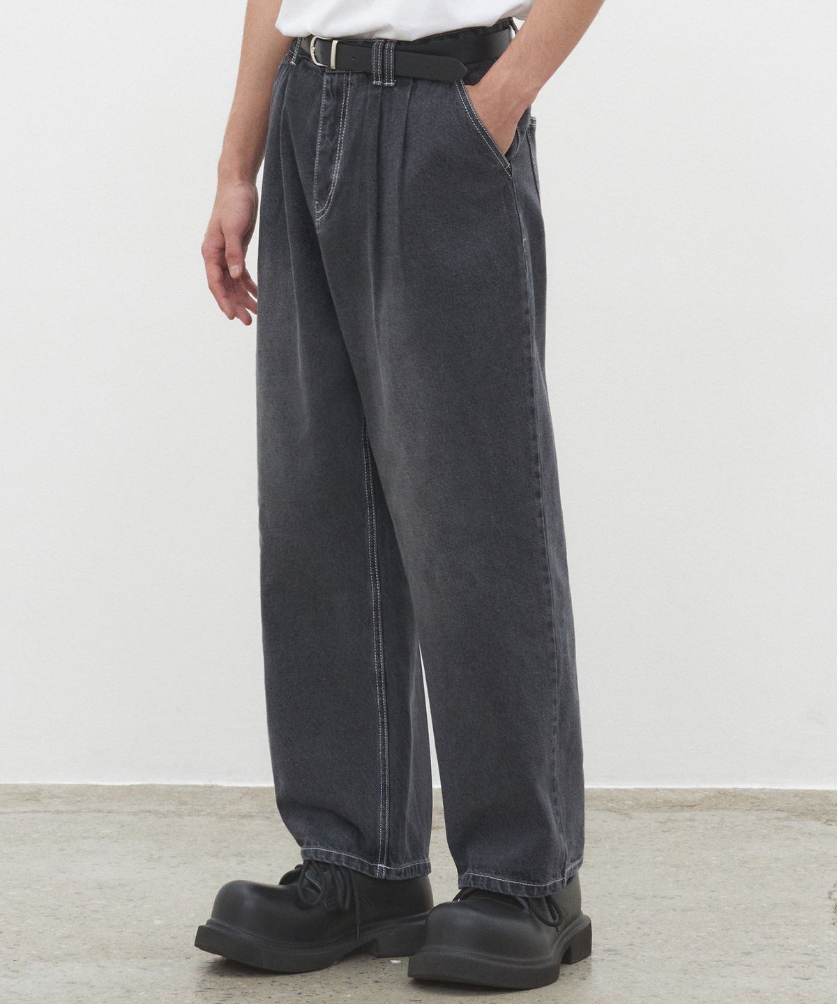 데케트(DECET) Dawn 2Pleats Wide Jeans DCPT007BRBlack